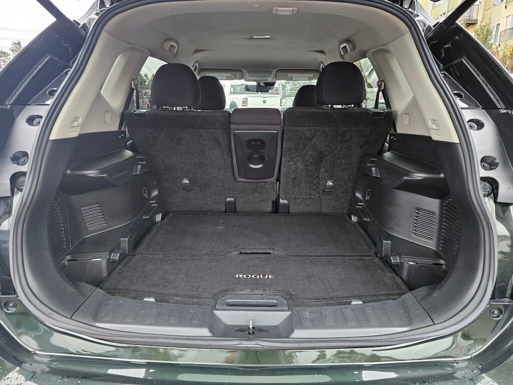 Used 2019 Nissan Rogue SV image 13