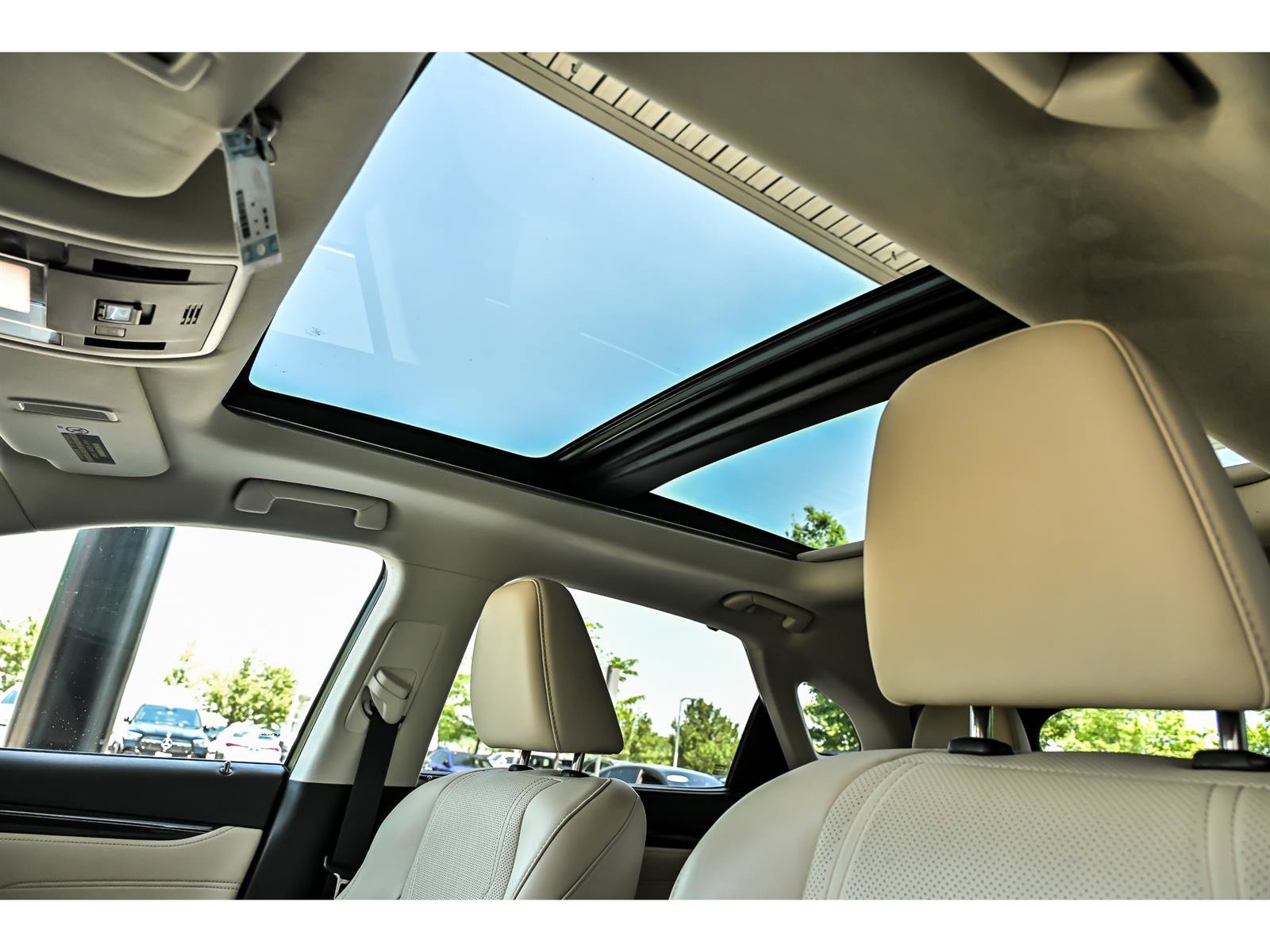 Used 2021 Lexus RX 450h AWD w/ Luxury Package image 13