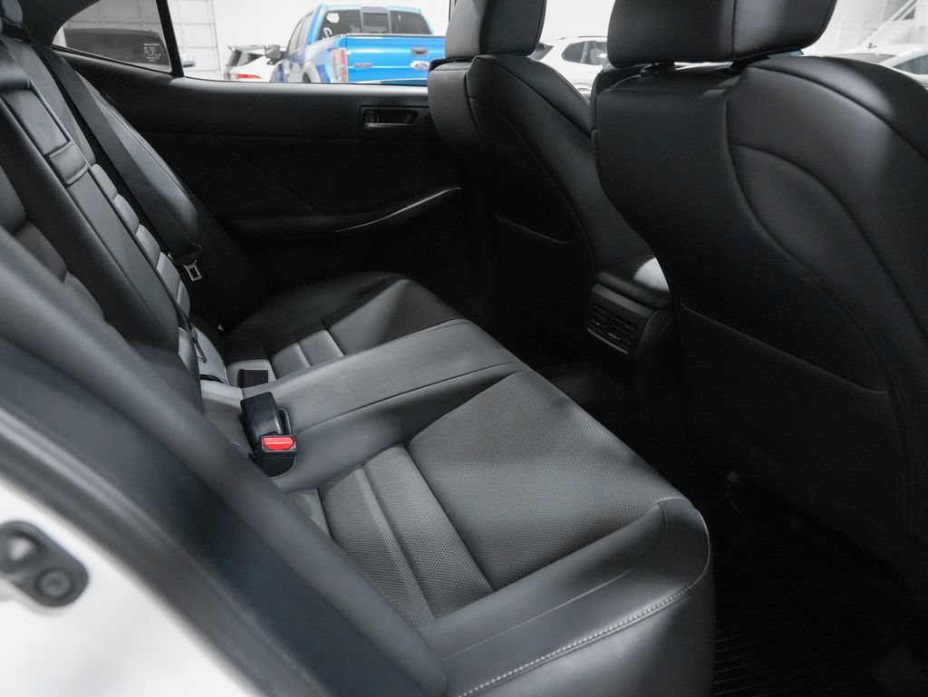 Used 2018 Lexus IS 350 F Sport RWD image 31