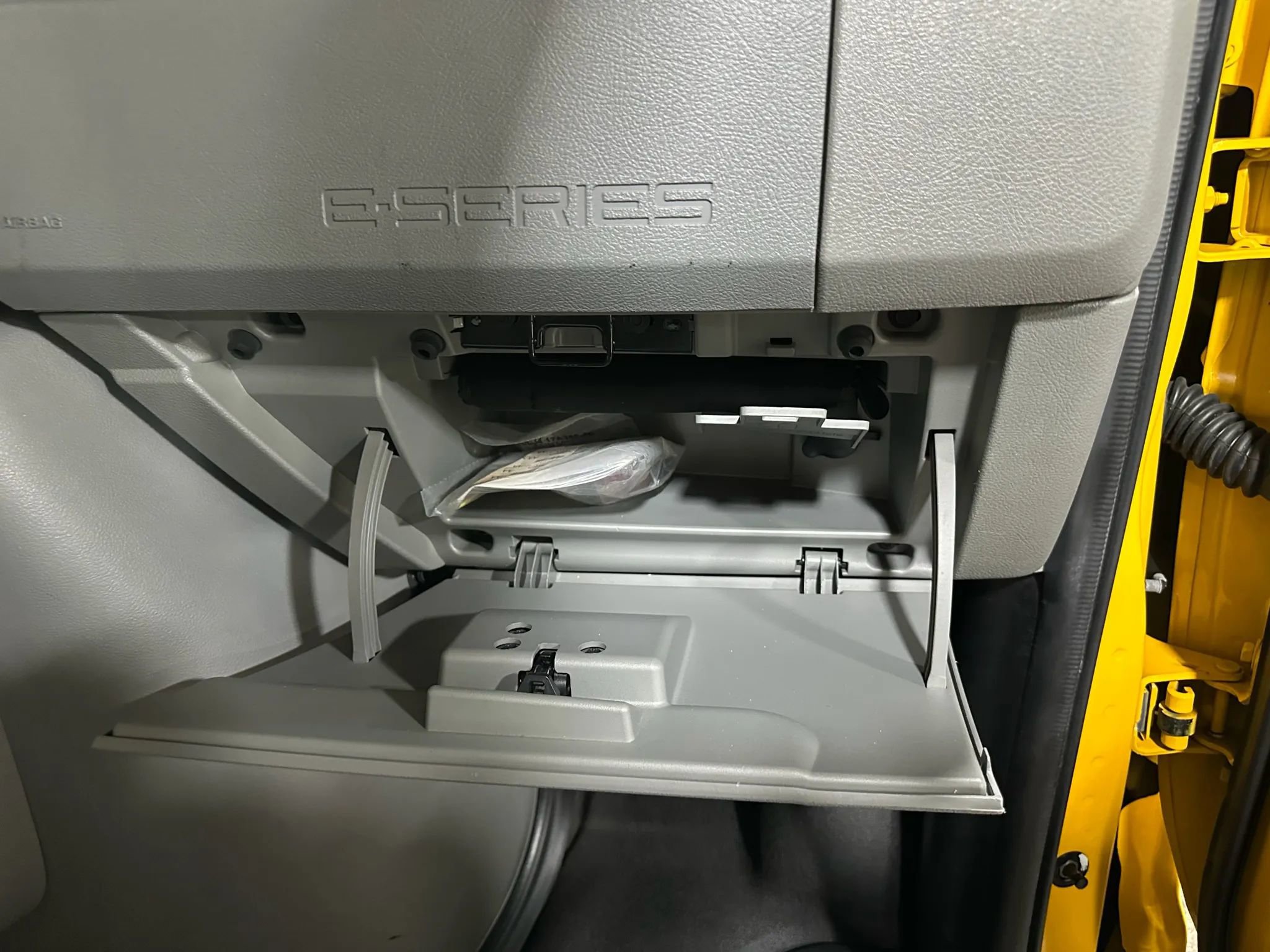 Used 2011 Ford E-150 and Econoline 150 Wagon image 40