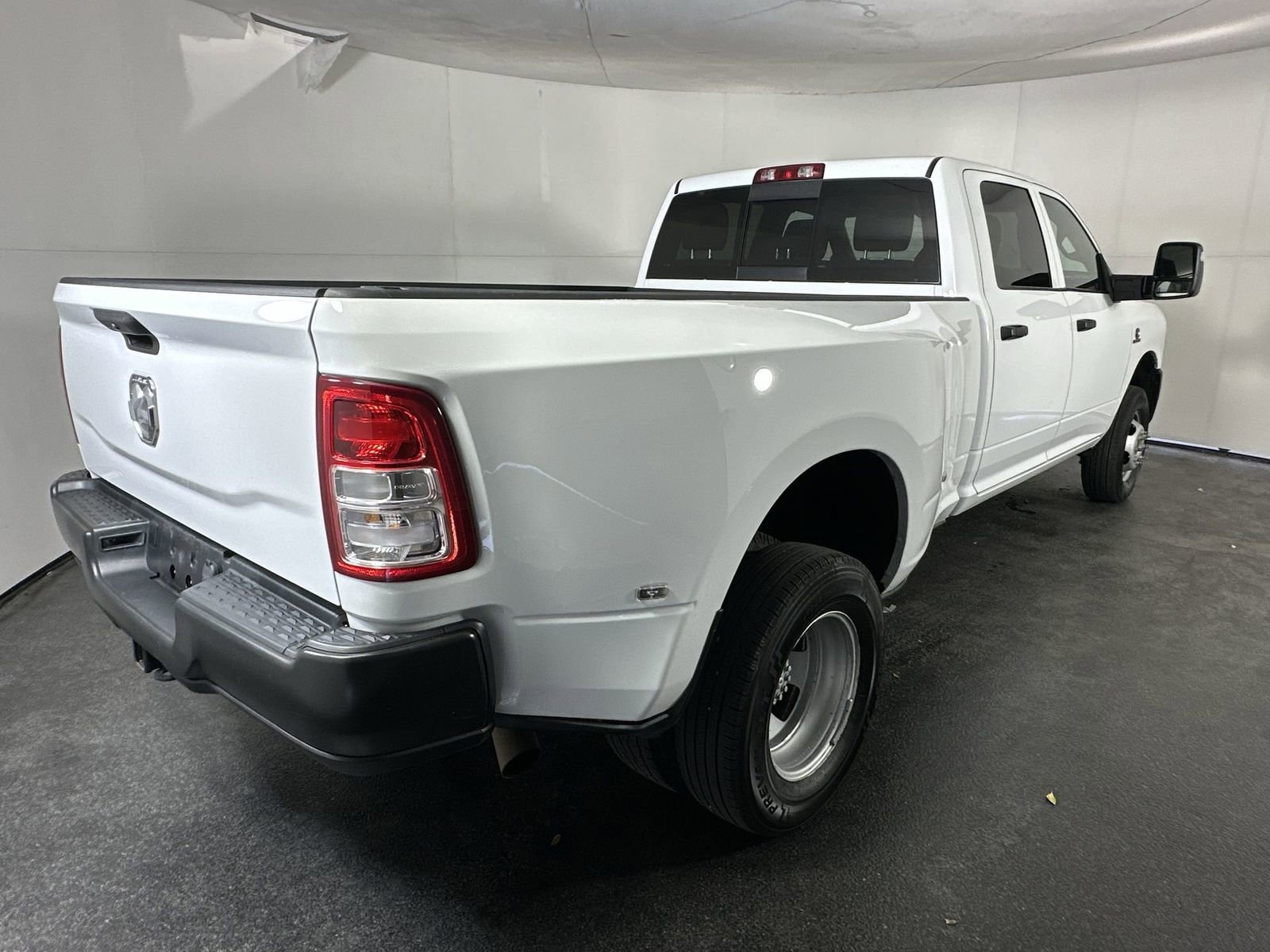 Used 2023 RAM 3500 Tradesman image 8