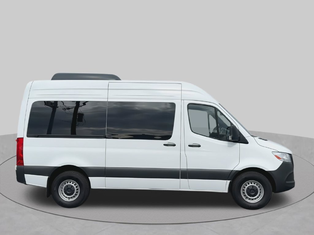 Used 2025 Mercedes-Benz Sprinter 2500 image 11