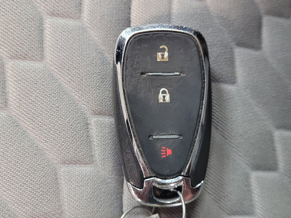 Used 2019 Chevrolet Equinox LS image 32