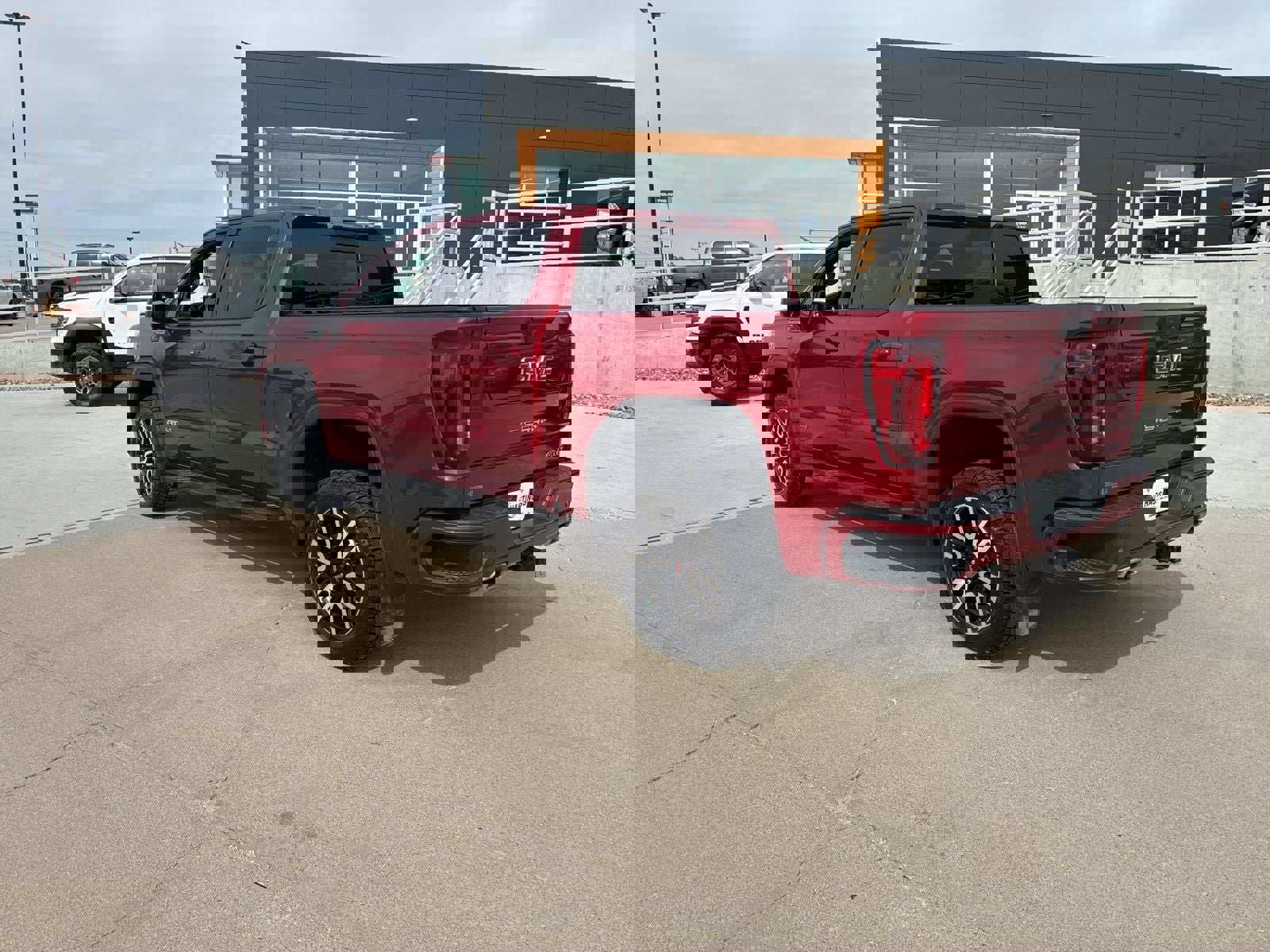 Used 2021 GMC Sierra 1500 AT4 w/ AT4 Premium Package image 3