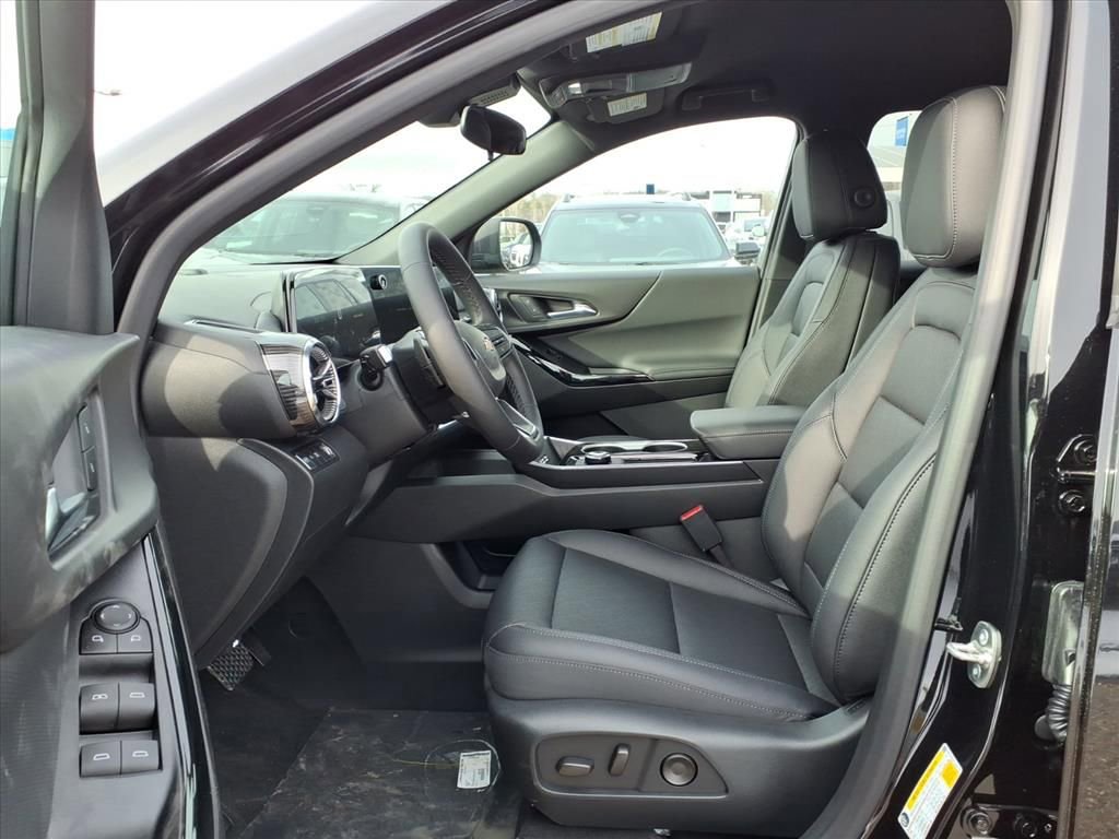 New 2026 Chevrolet Equinox LT w/ LPO, Floor Liner Package image 12