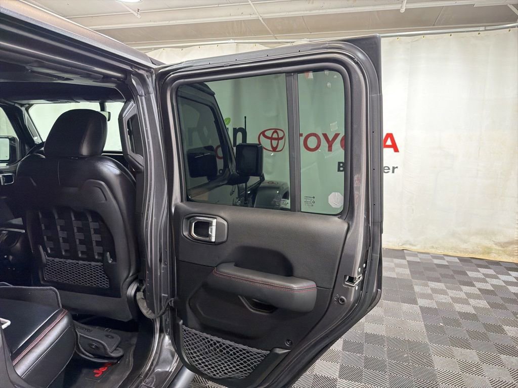 Used 2022 Jeep Gladiator Rubicon w/ Cold Weather Group AWD/4WD image 13