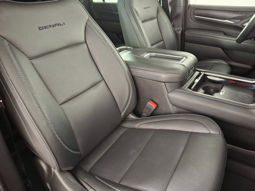 Used 2023 GMC Yukon XL Denali image 34