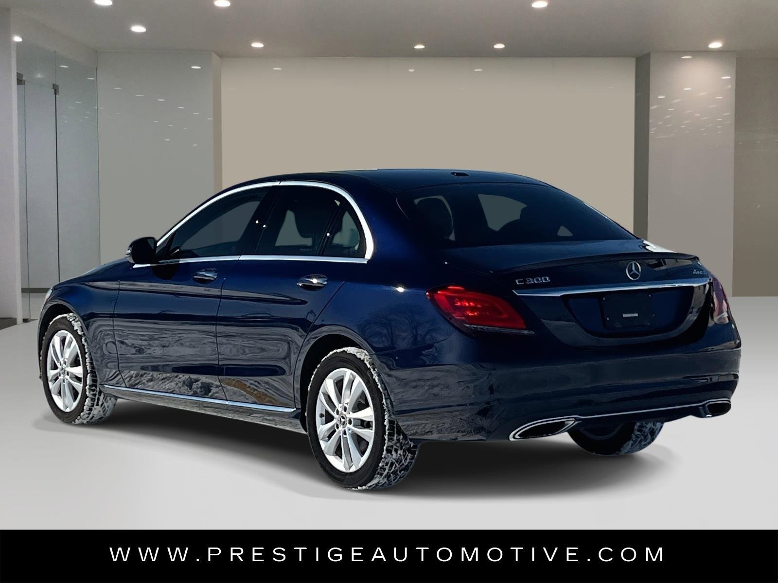 Used 2019 Mercedes-Benz C 300 4MATIC Sedan image 3
