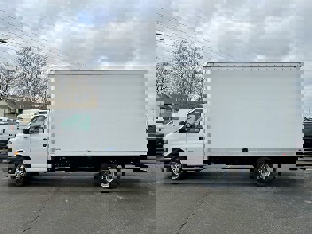 New 2025 GMC Savana 3500 Extended w/ Power Convenience Package image 4