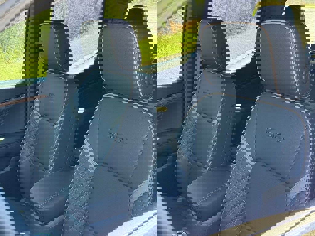 New 2026 GMC Canyon Denali image 16