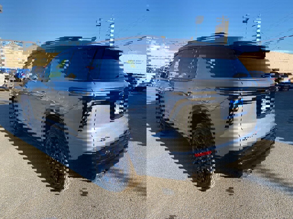 New 2026 Chevrolet Traverse RS w/ LPO, Floor Liner Package image 11