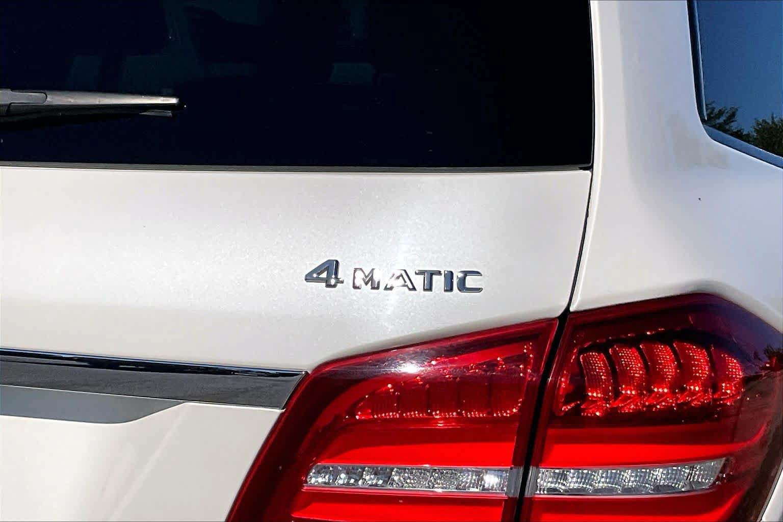 Used 2017 Mercedes-Benz GLS 550 4MATIC image 28