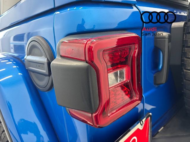 Used 2022 Jeep Wrangler Unlimited Rubicon w/ Trailer Tow Package image 11