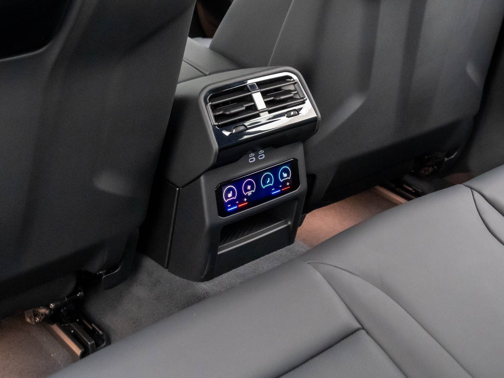 New 2026 BMW M5 w/ Carbon Package image 18