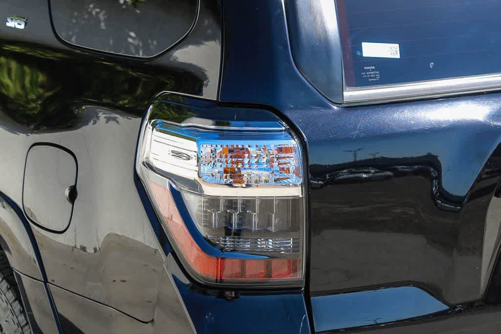 Used 2017 Toyota 4Runner SR5 image 10