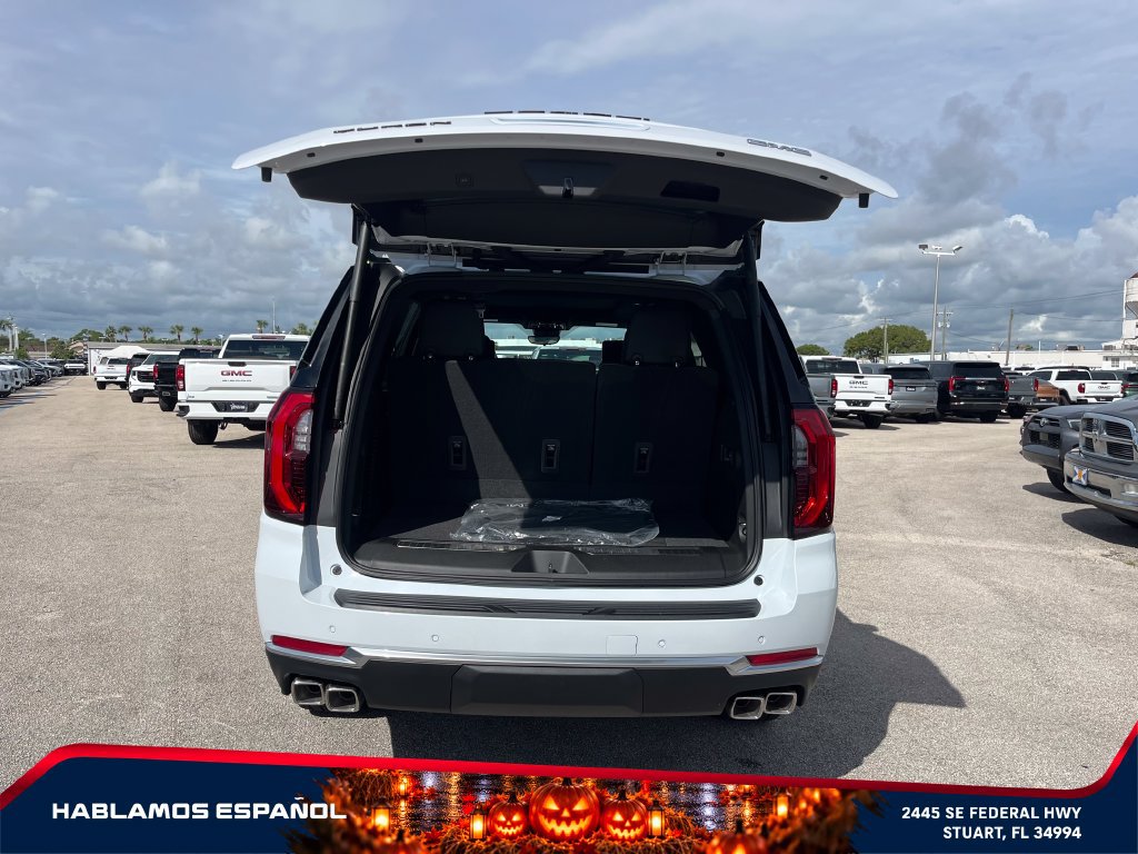 New 2026 GMC Yukon Denali w/ Denali Reserve Package AWD/4WD image 17