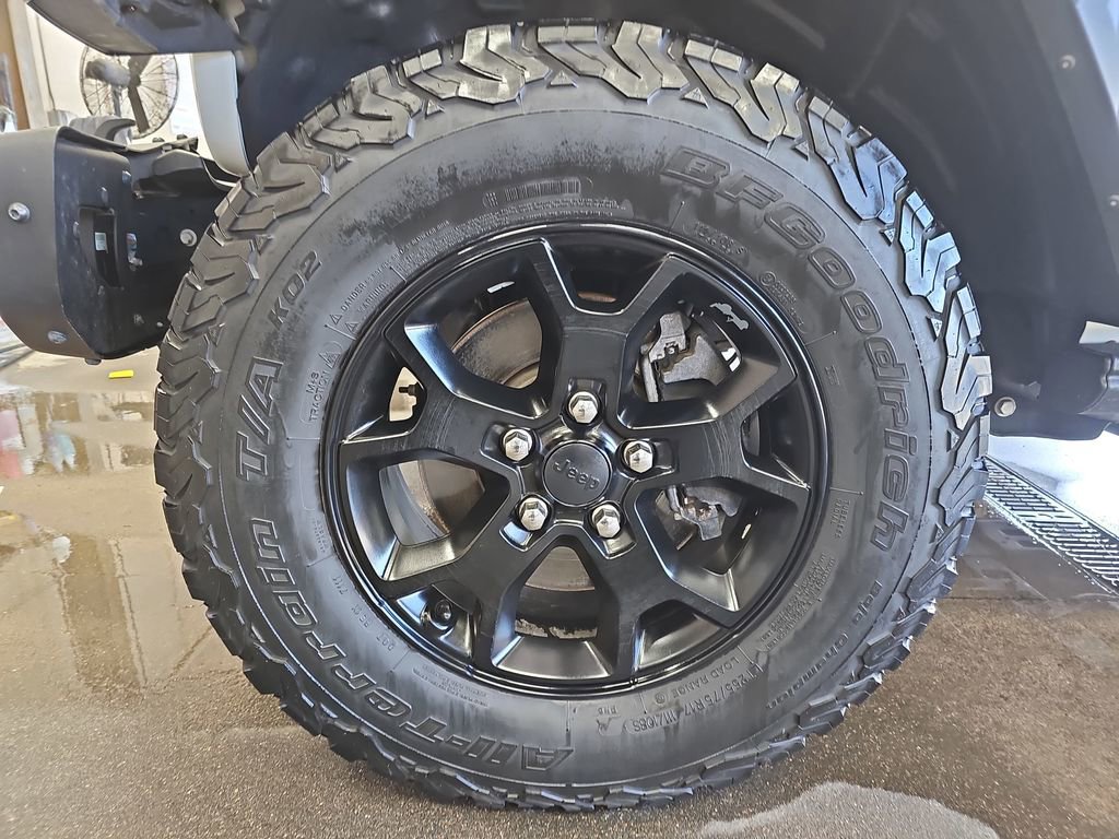 Used 2019 Jeep Wrangler Unlimited Sahara w/ Quick Order Package 24M Moab image 34