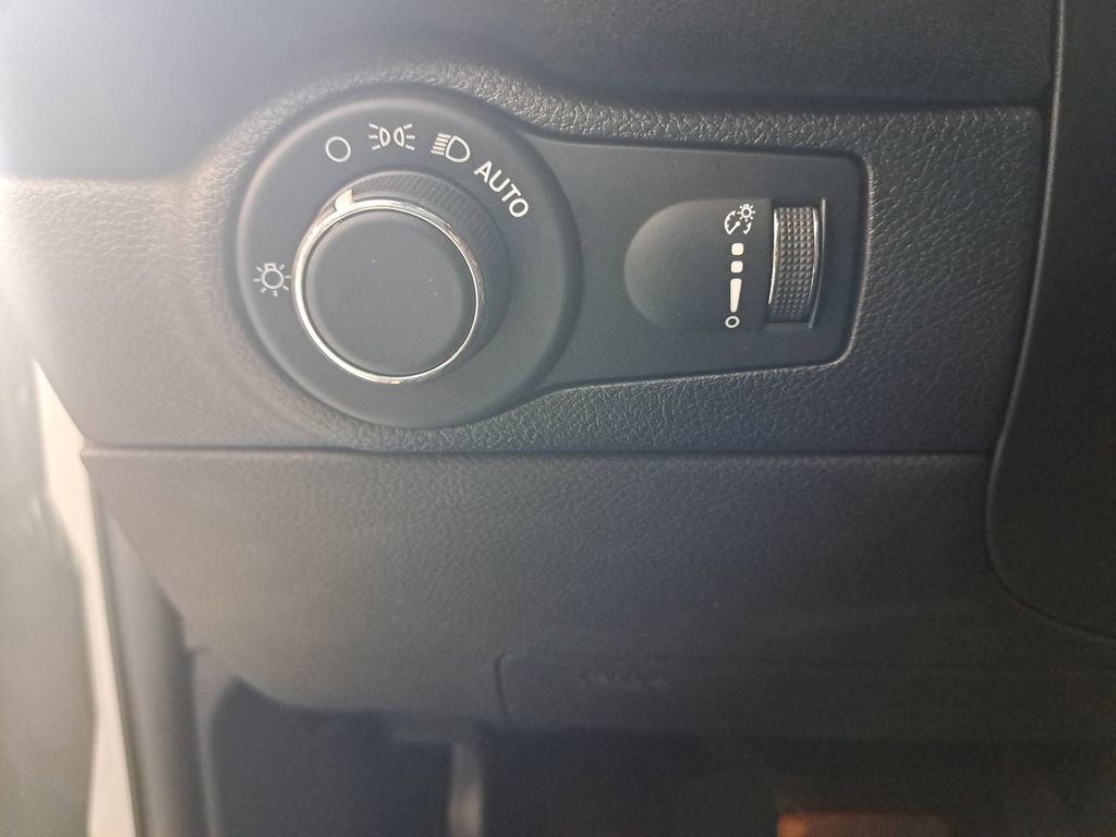 Used 2023 Dodge Durango R/T w/ Hemi Orange Plus Package image 13