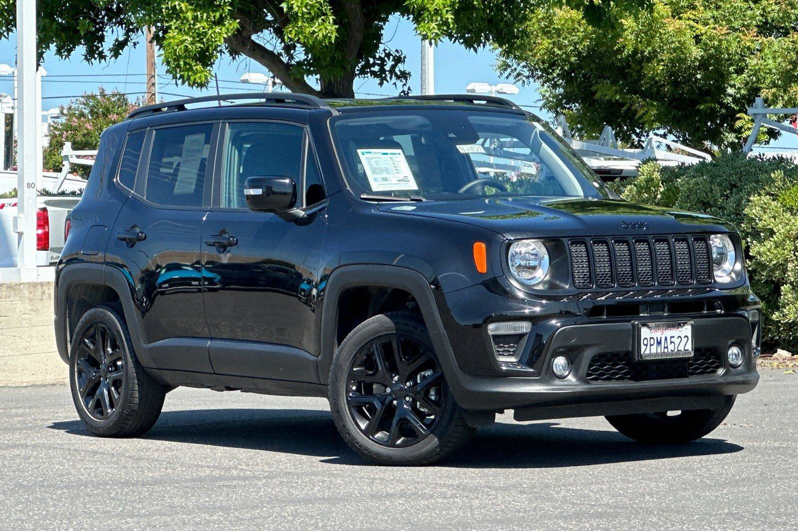 Certified 2023 Jeep Renegade Altitude w/ Convenience Group I AWD/4WD image 1