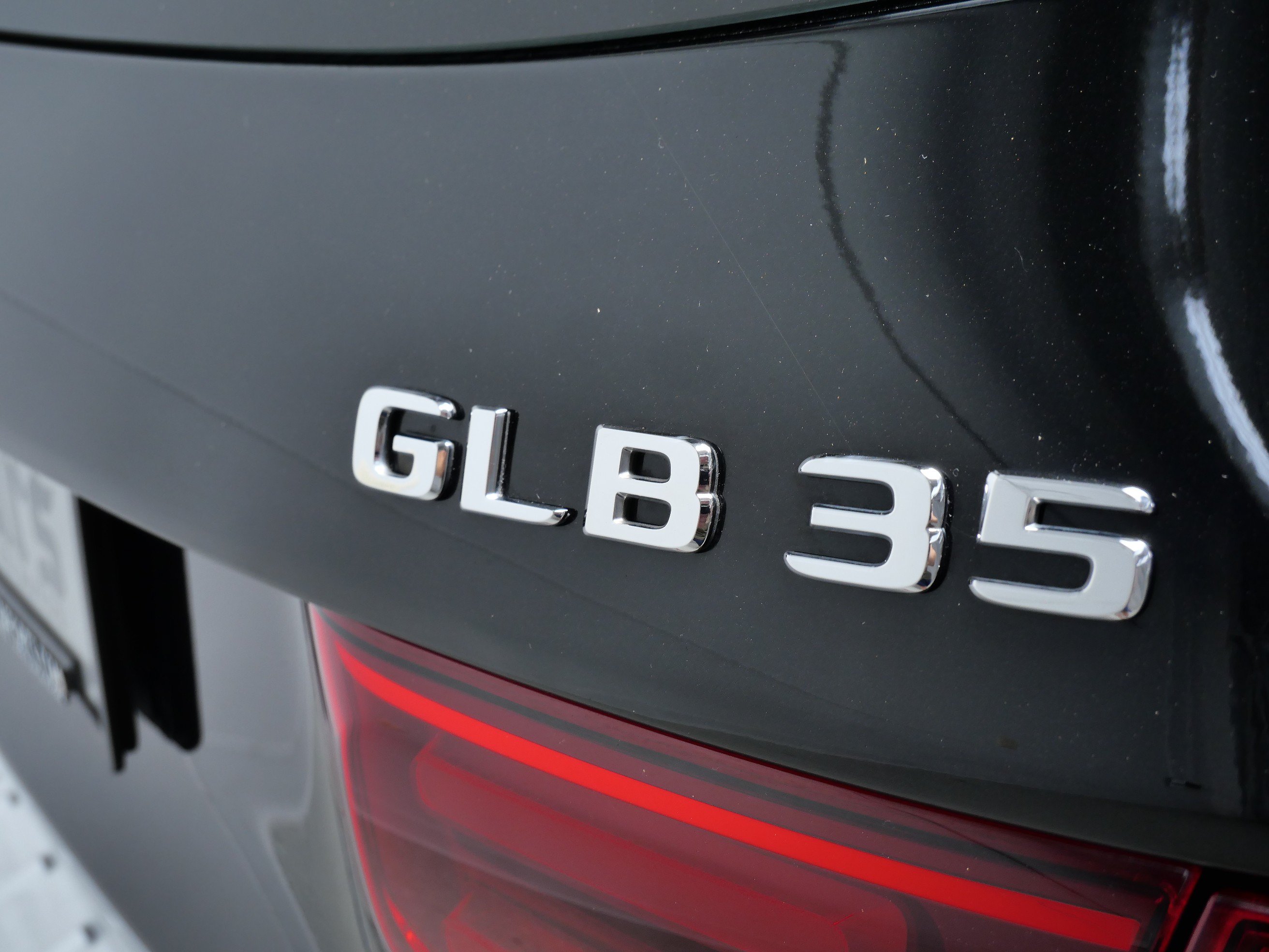 Used 2024 Mercedes-Benz GLB 35 AMG 4MATIC image 6