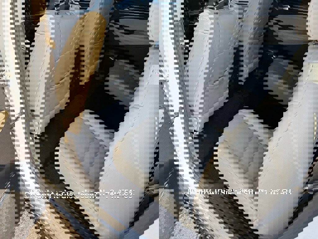 Used 2020 Buick Enclave Essence image 37