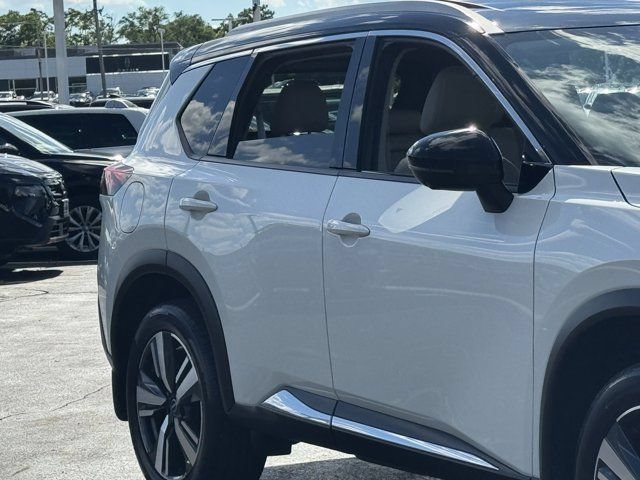 Used 2023 Nissan Rogue SL AWD/4WD image 4