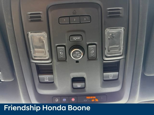 Used 2021 Chevrolet Tahoe Premier w/ Premium Package AWD/4WD image 38