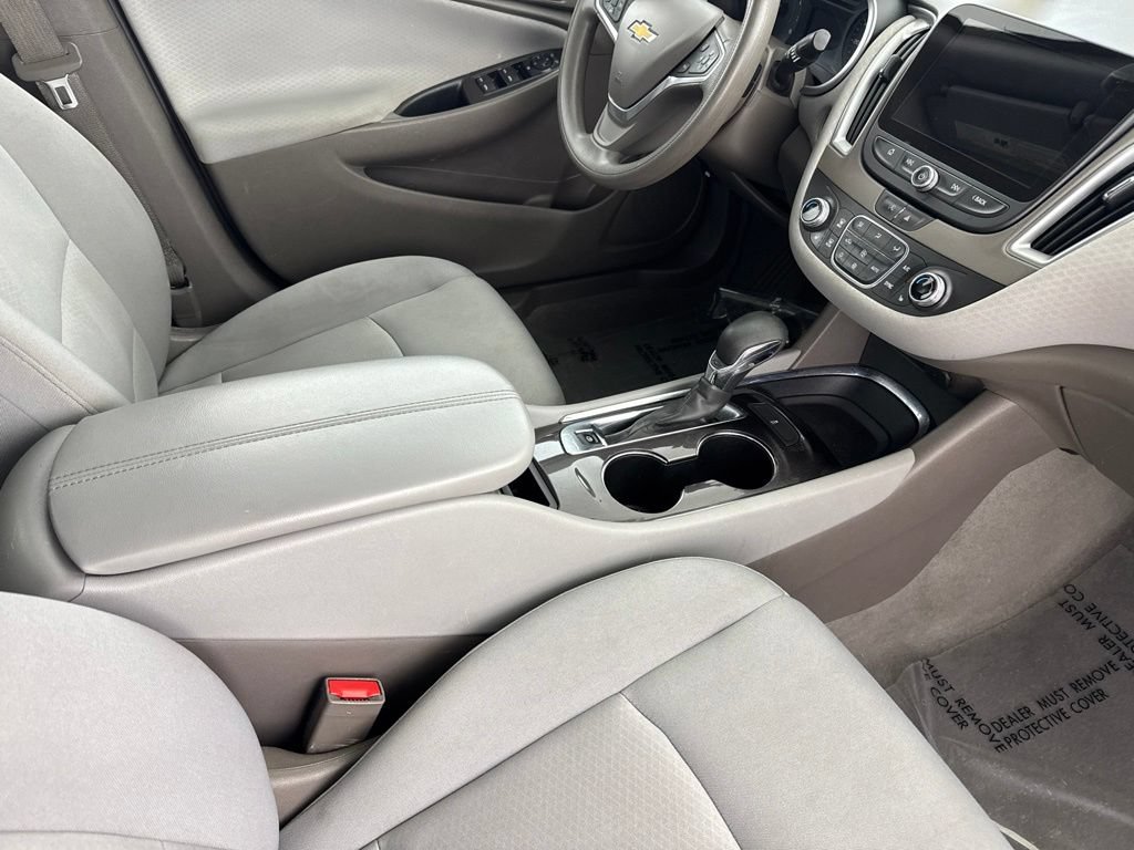 Used 2022 Chevrolet Malibu LT FWD image 23