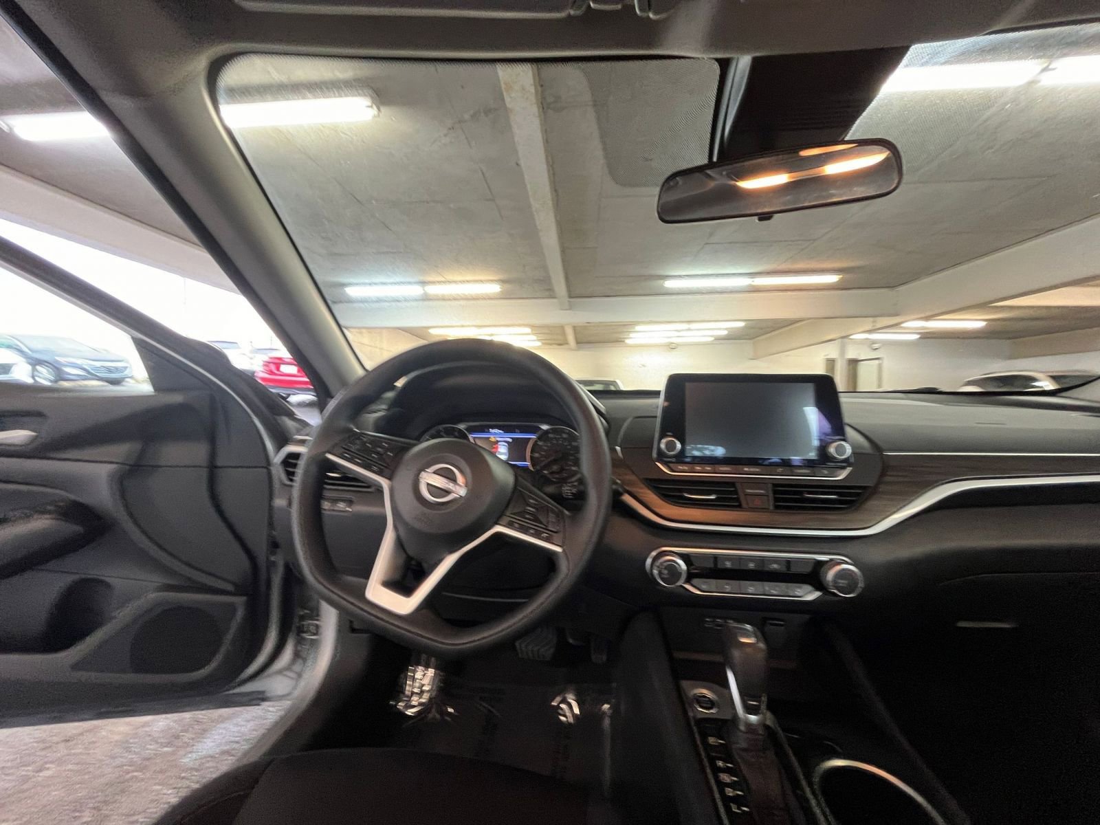 Used 2024 Nissan Altima 2.5 SV image 33