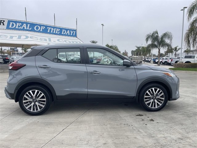 Used 2023 Nissan Kicks SV image 9