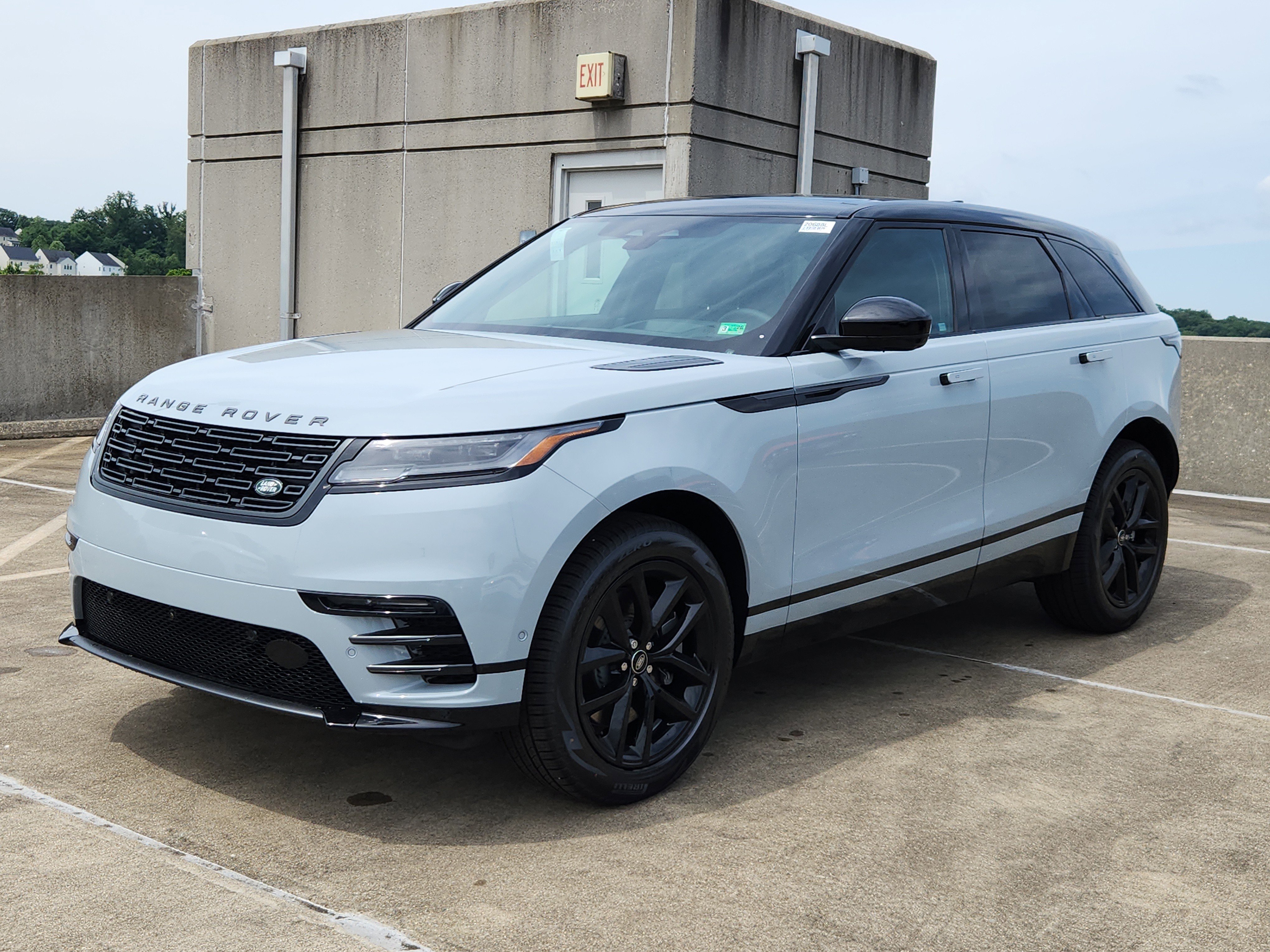New 2026 Land Rover Range Rover Velar Dynamic SE