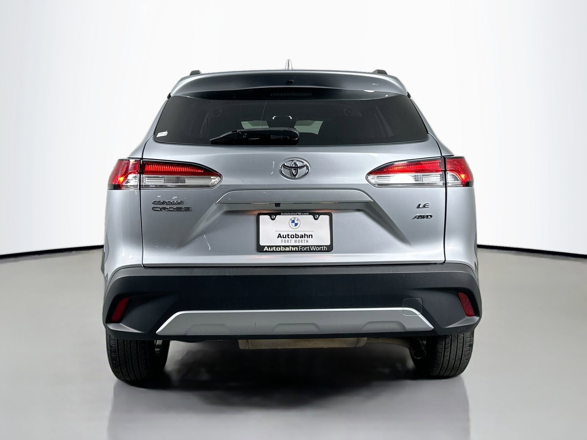 Used 2024 Toyota Corolla Cross LE image 7