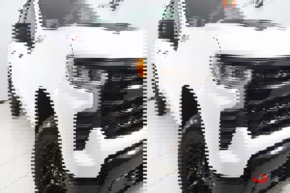 Used 2024 Chevrolet Silverado 1500 LT Trail Boss image 16