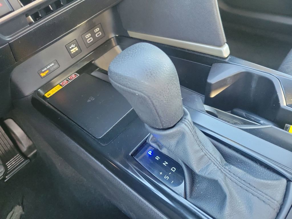 Used 2025 Toyota Camry LE FWD image 28