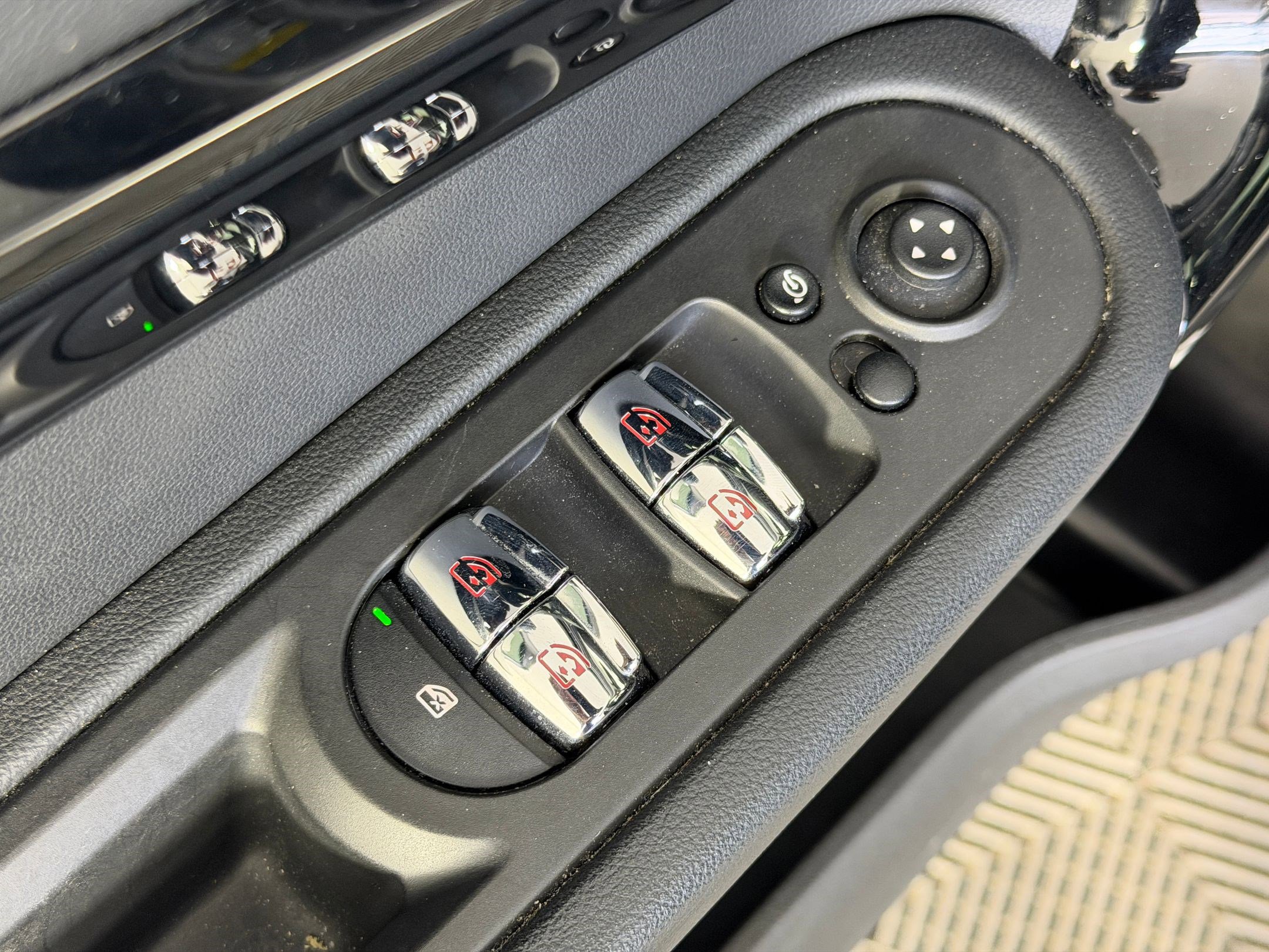 Certified 2024 MINI Cooper Countryman S FWD image 22