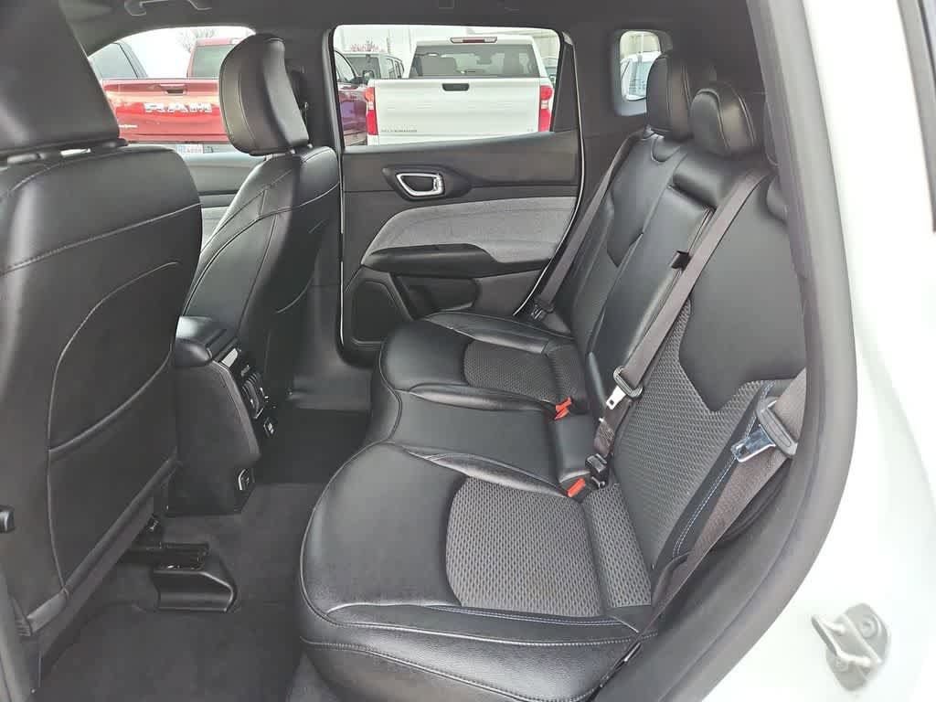 Used 2024 Jeep Compass Latitude AWD/4WD image 26