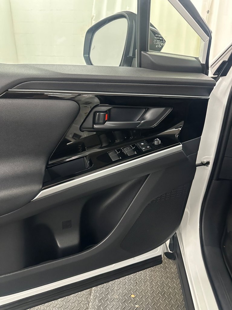Used 2023 Toyota bZ4X AWD w/ Weather Package image 9