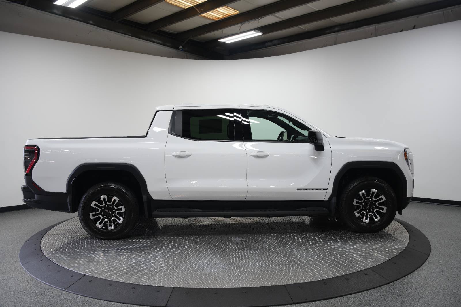 New 2026 GMC Sierra EV Elevation AWD/4WD image 9