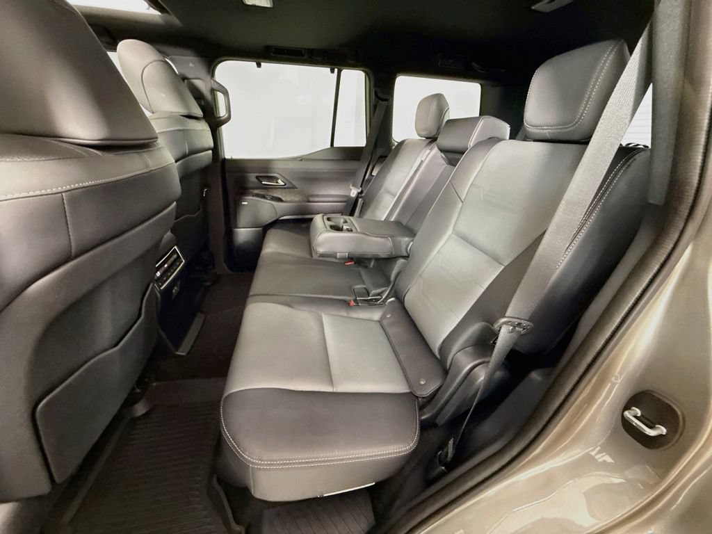 Used 2024 Lexus GX 550 w/ Accessory Package (Z1) AWD/4WD image 26