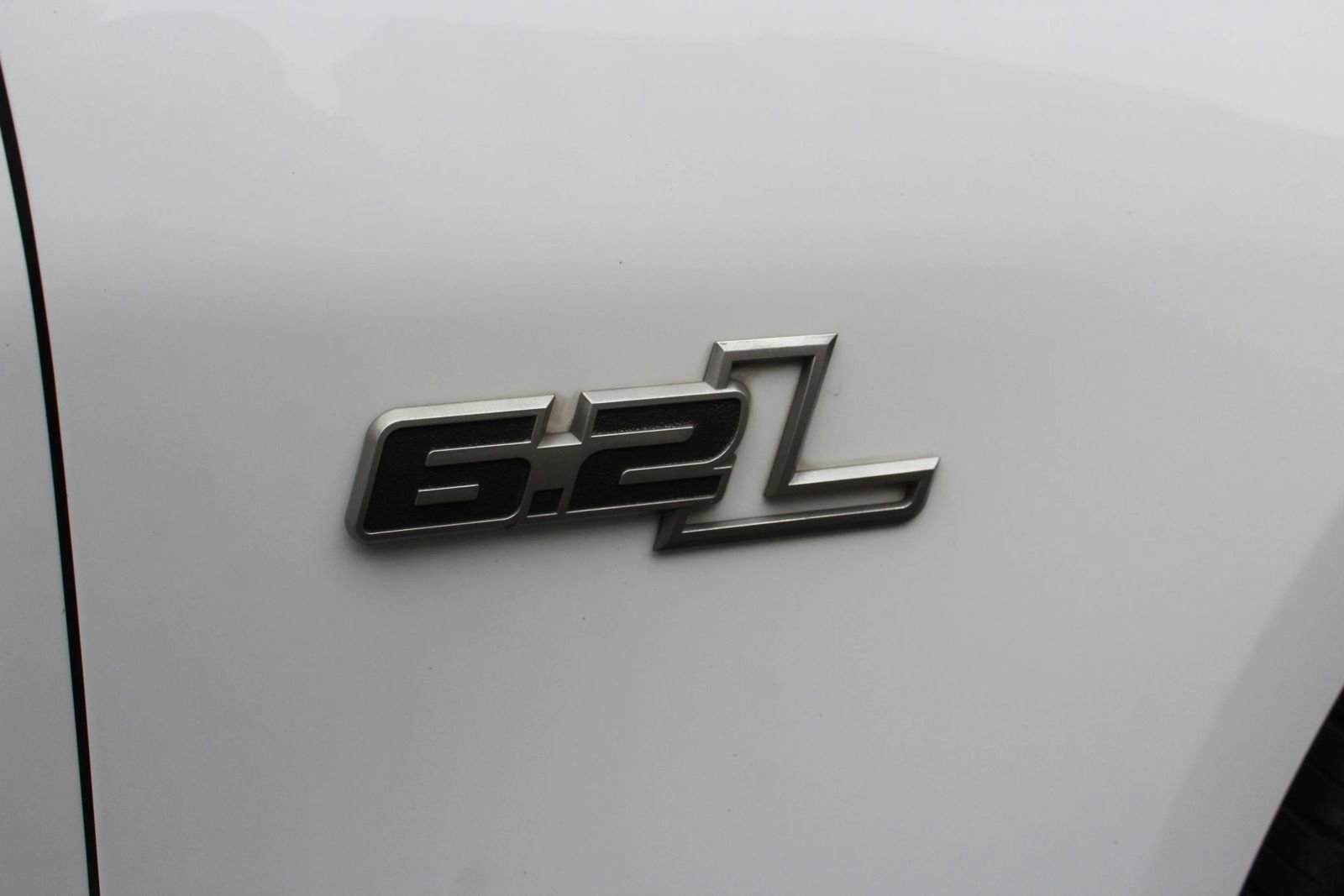 Used 2020 Chevrolet Camaro SS RWD image 7