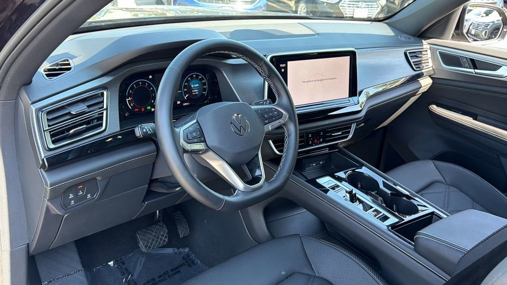 Certified 2025 Volkswagen Atlas Cross Sport SE AWD/4WD image 33