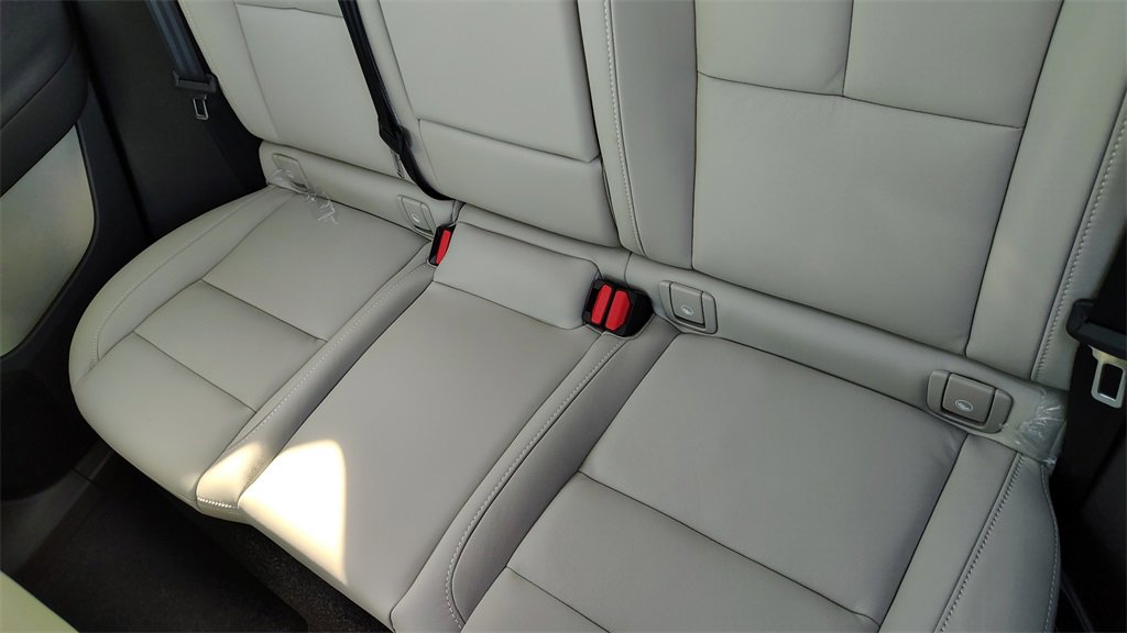 New 2026 Volvo XC40 B5 Ultra w/ Climate Package image 28