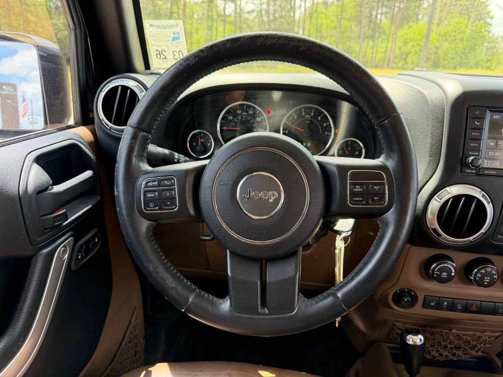 Used 2015 Jeep Wrangler Unlimited Sahara w/ Max Tow Package AWD/4WD image 17
