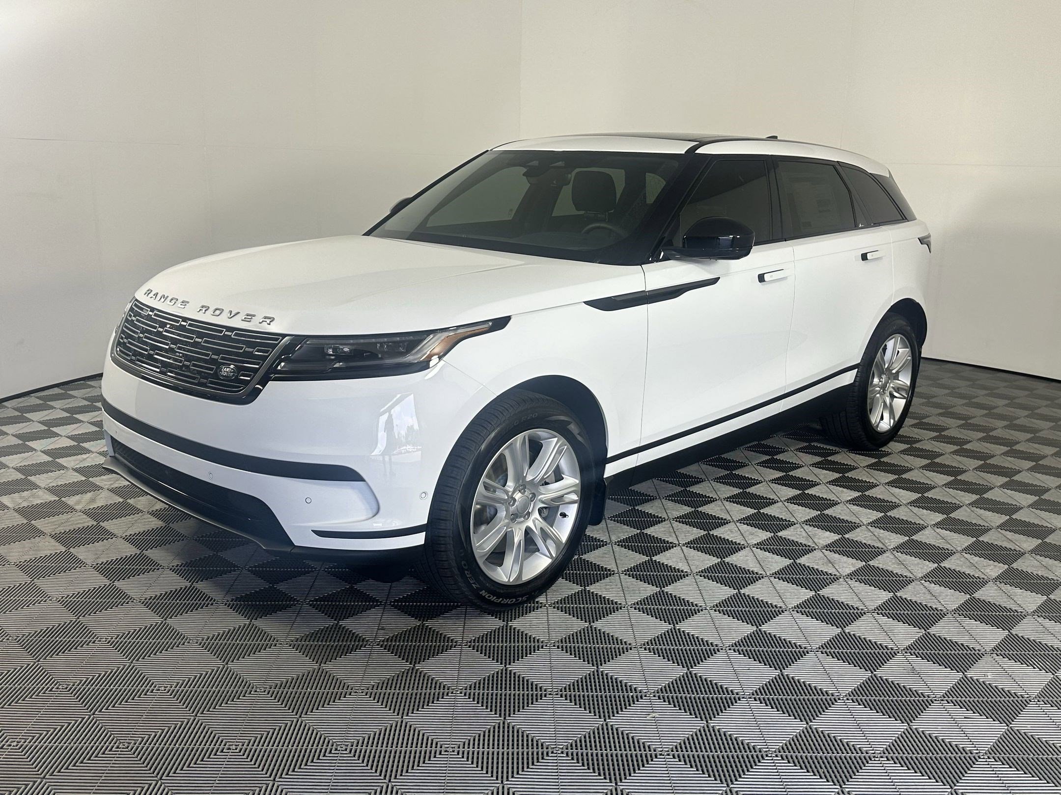 New 2026 Land Rover Range Rover Velar S image 1