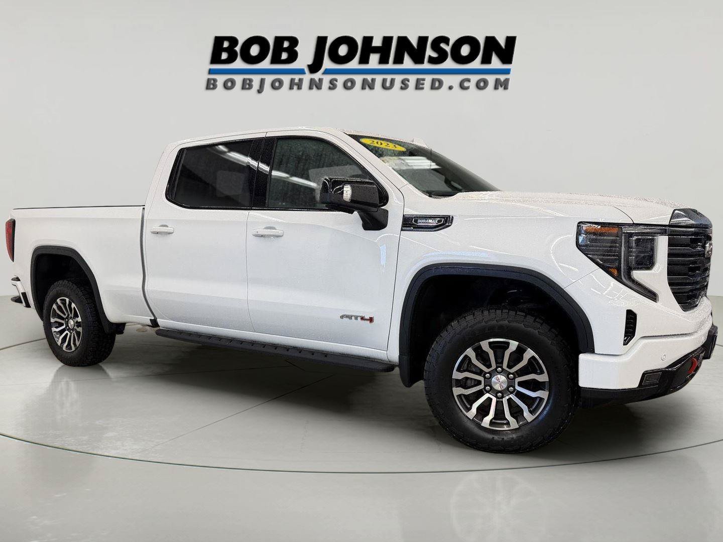 Used 2023 GMC Sierra 1500 AT4 w/ AT4 Premium Package AWD/4WD image 11