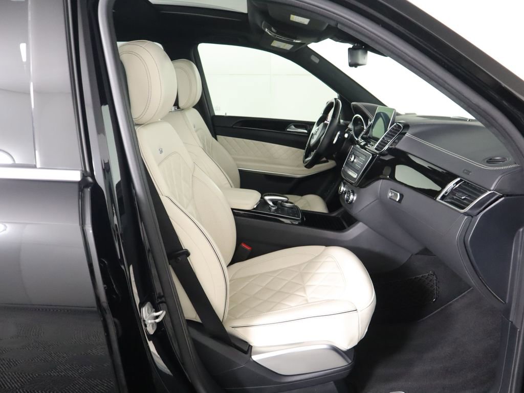 Used 2017 Mercedes-Benz GLS 550 4MATIC image 20