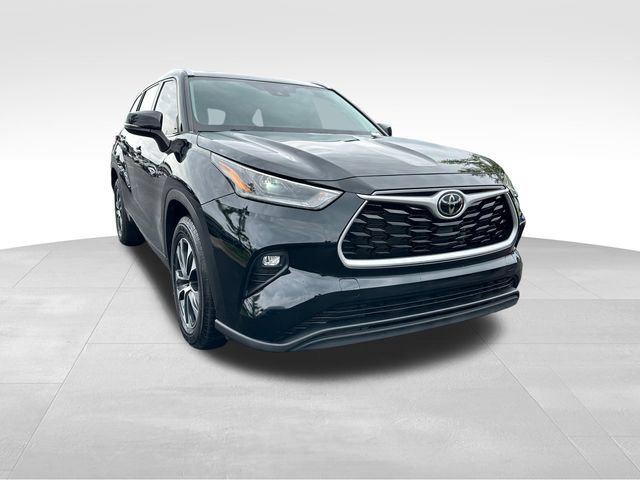 Used 2021 Toyota Highlander XLE FWD image 7