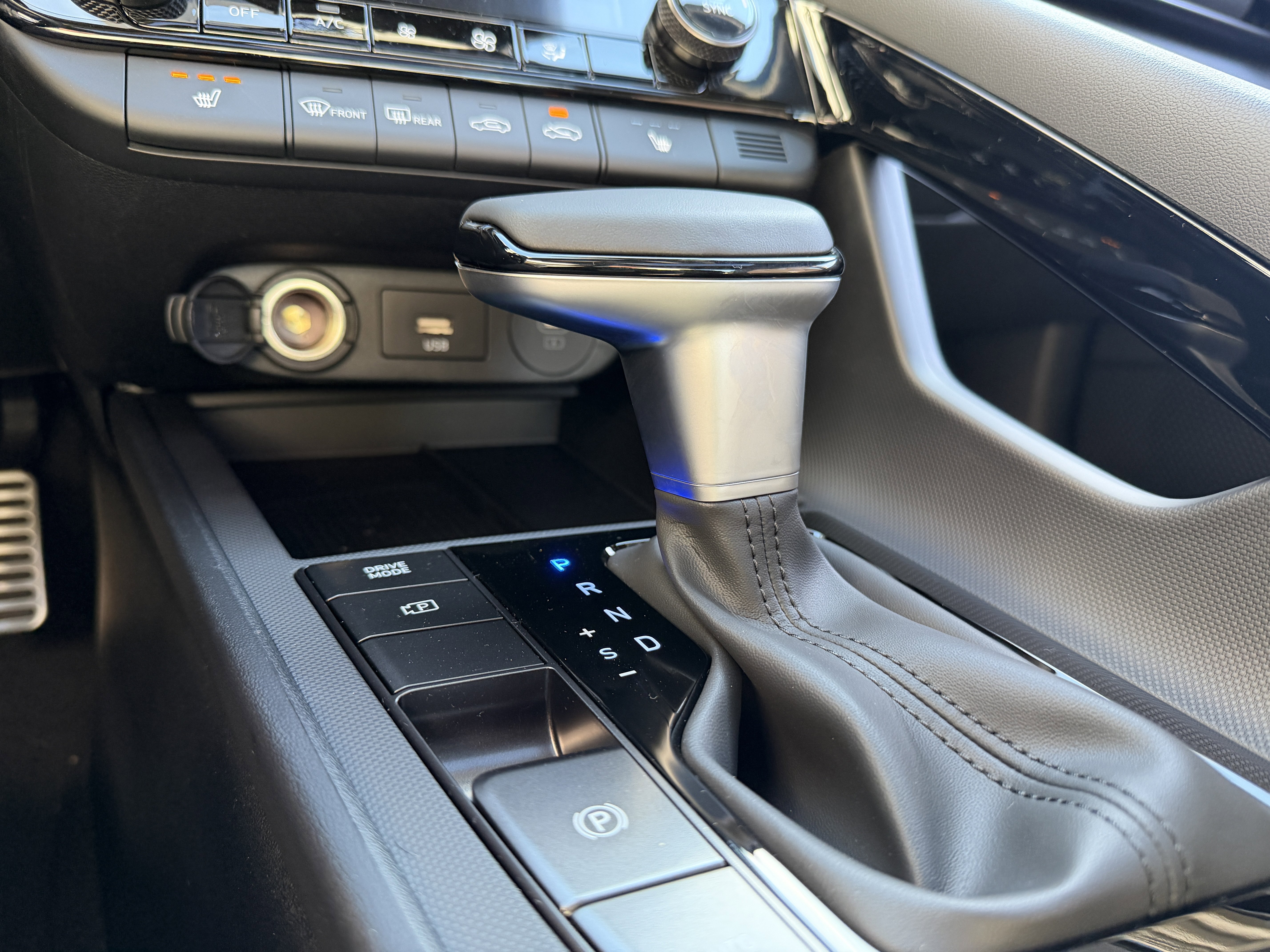 New 2026 Hyundai Elantra SEL Sport FWD image 36