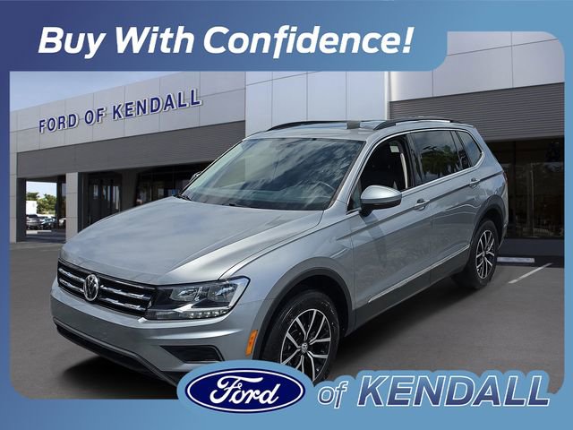 Used 2021 Volkswagen Tiguan SE w/ Panoramic Sunroof Package FWD image 1
