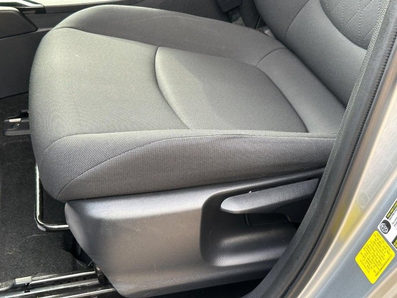 Used 2022 Toyota Corolla Cross LE AWD/4WD image 27
